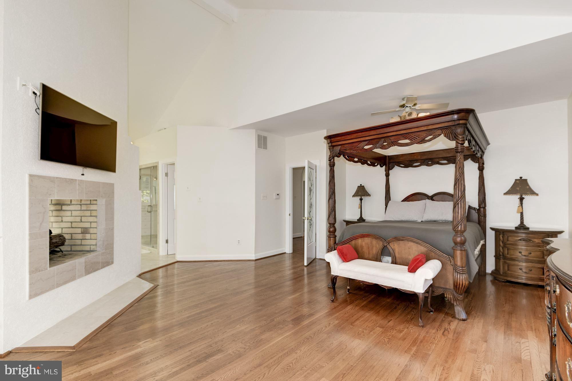 DEERFIELD POND - Residential