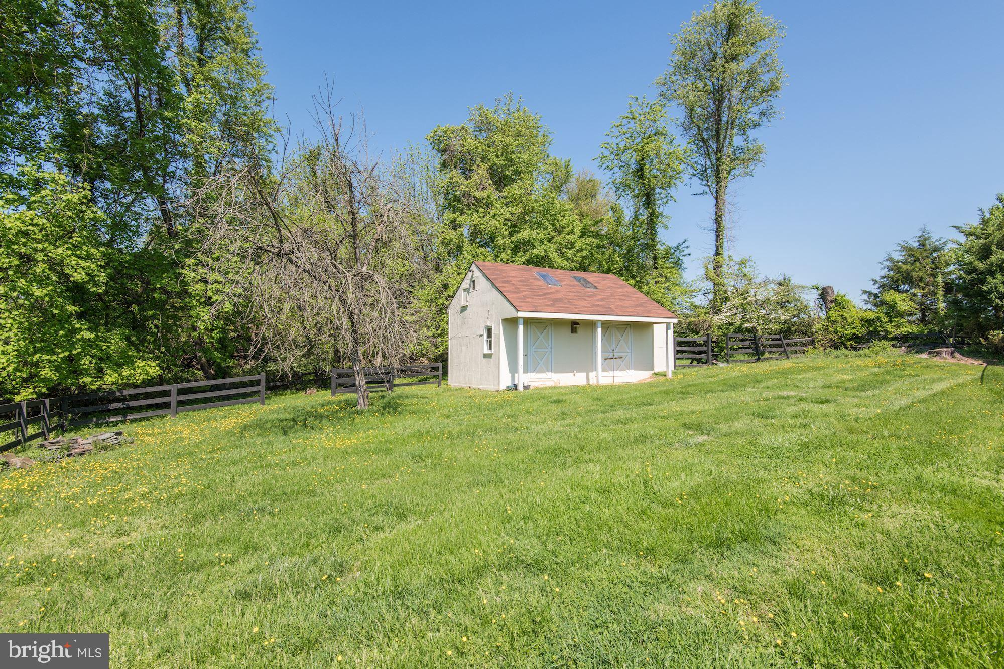 DEERFIELD POND - Residential