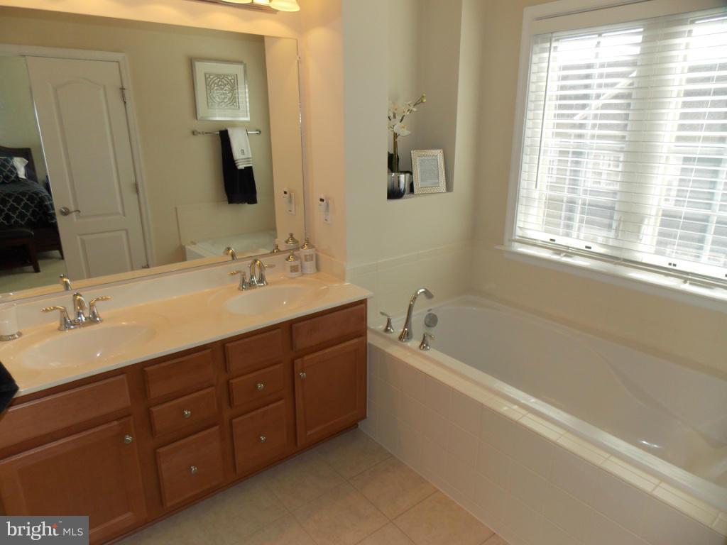 GOOSE CREEK VILLAGE SOUTH - Residential