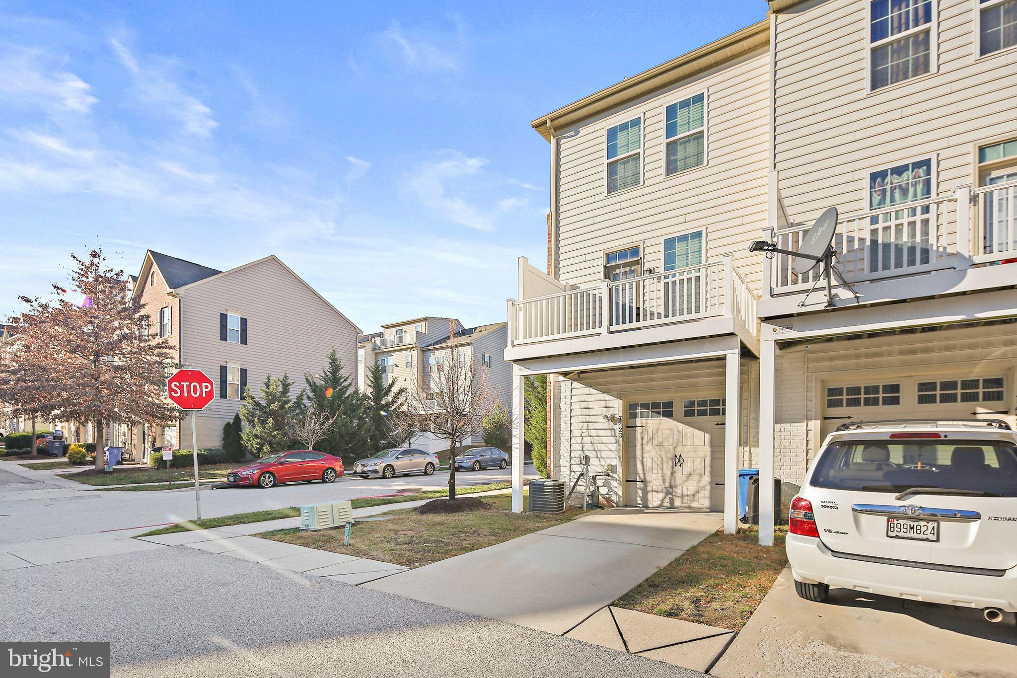 HOWARD SQUARE - Residential Lease