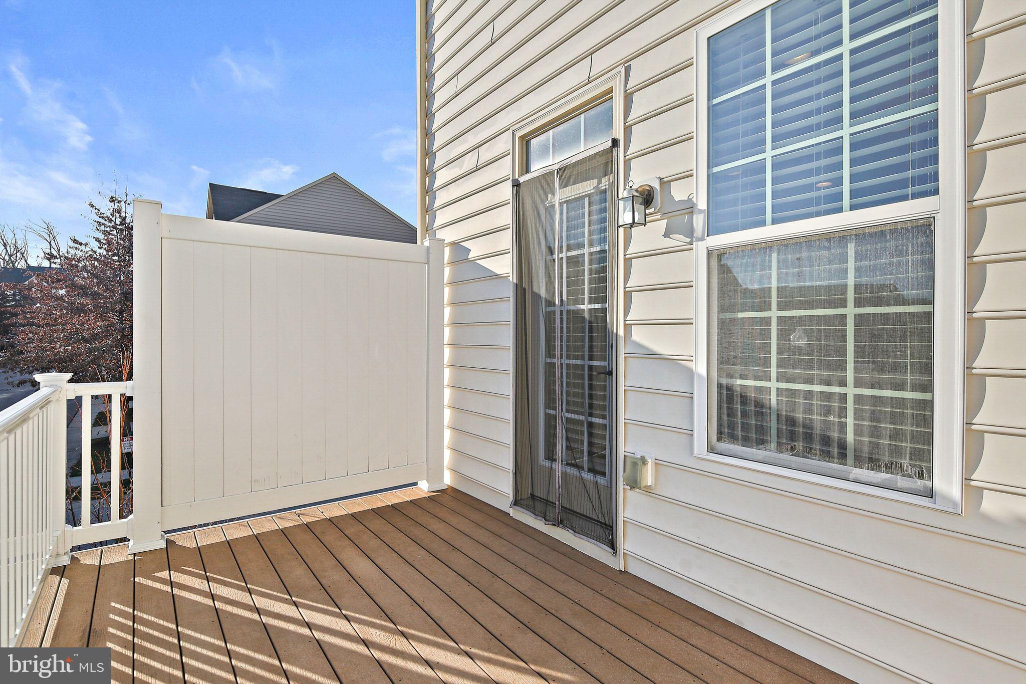 HOWARD SQUARE - Residential Lease