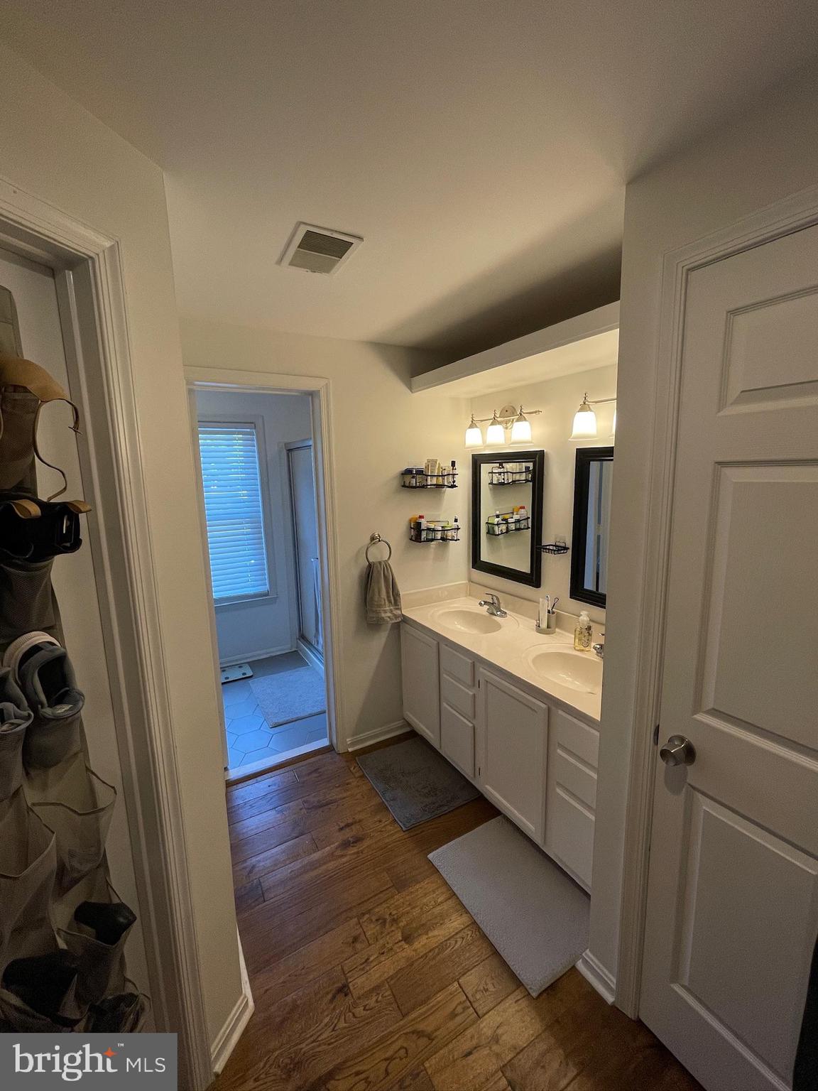 KINGSTOWNE - Residential Lease