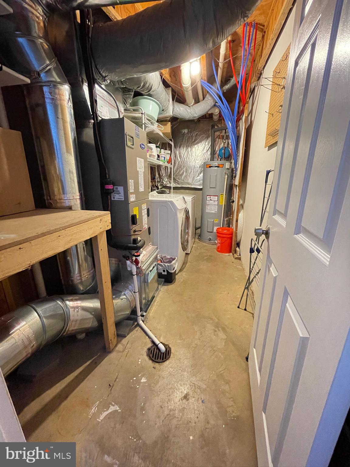 KINGSTOWNE - Residential Lease