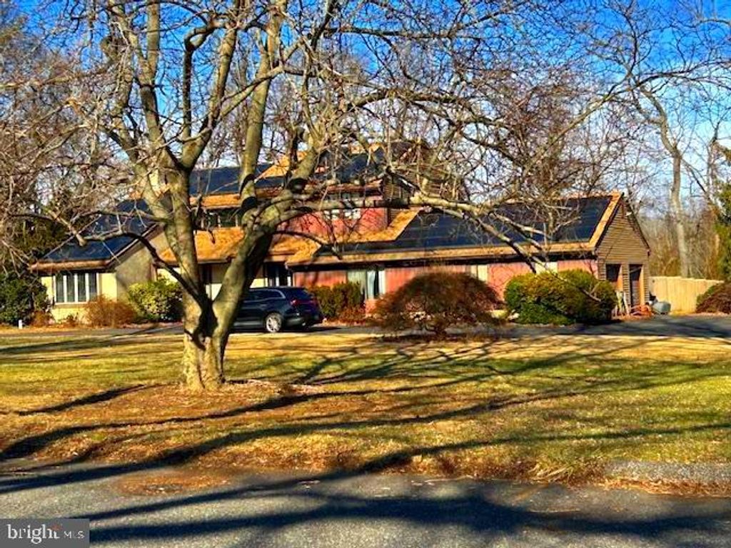 Photo of 206 Dogwood Drive, WESTAMPTON, NJ 08060 (MLS # NJBL2104044)