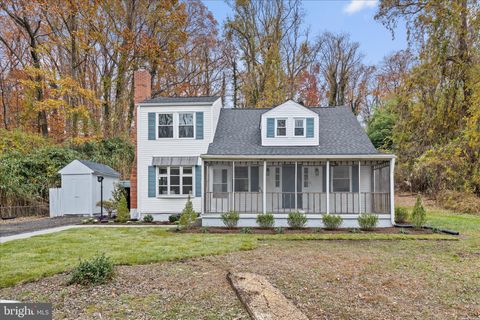 6505 WOODLAND ROAD SUITLAND MD 20746