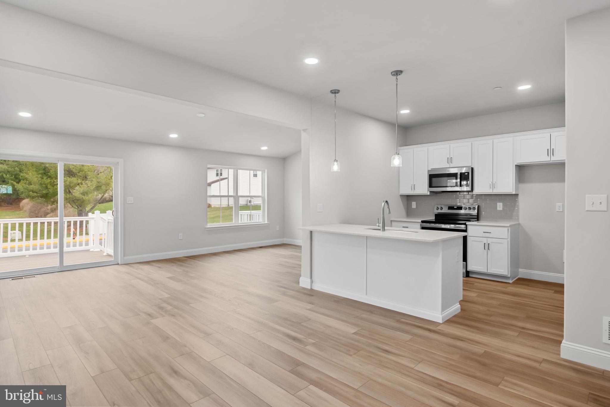 HAWKSTONE VILLAGE - Residential