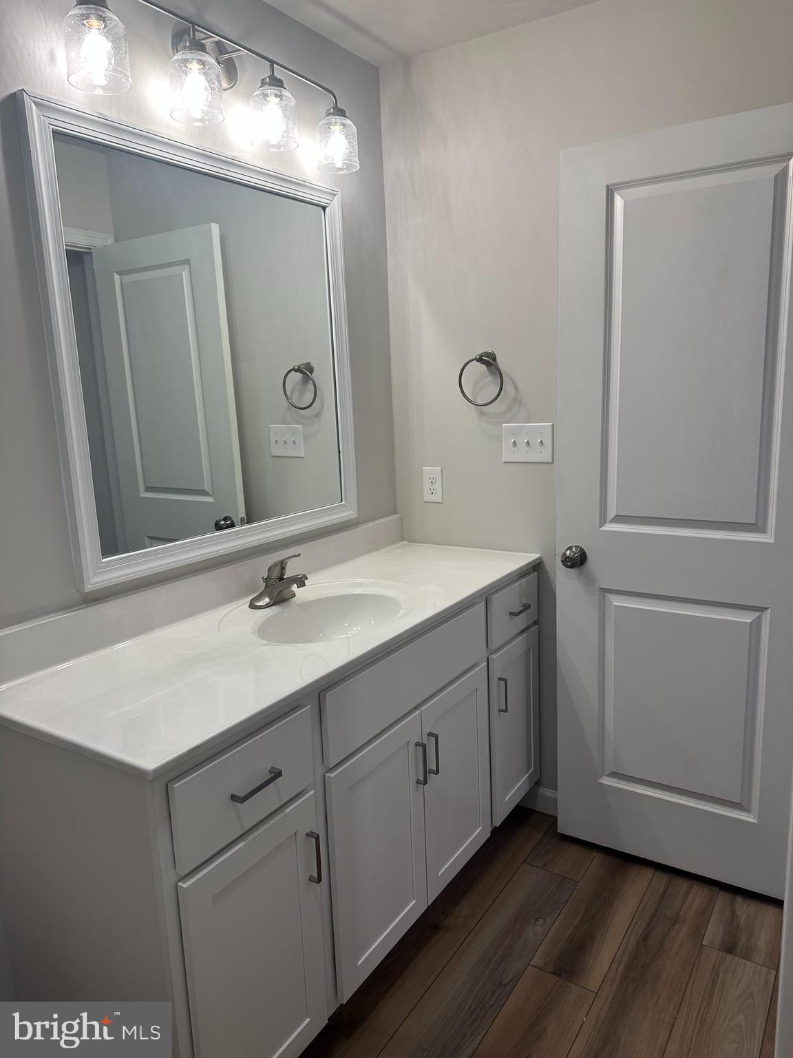 HAWKSTONE VILLAGE - Residential