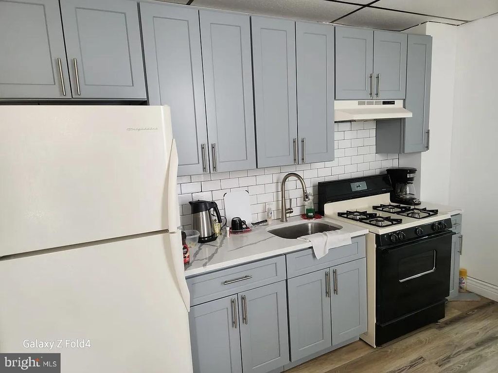 Photo of 932 W College Avenue, YORK, PA 17401 (MLS # PAYK2087516)