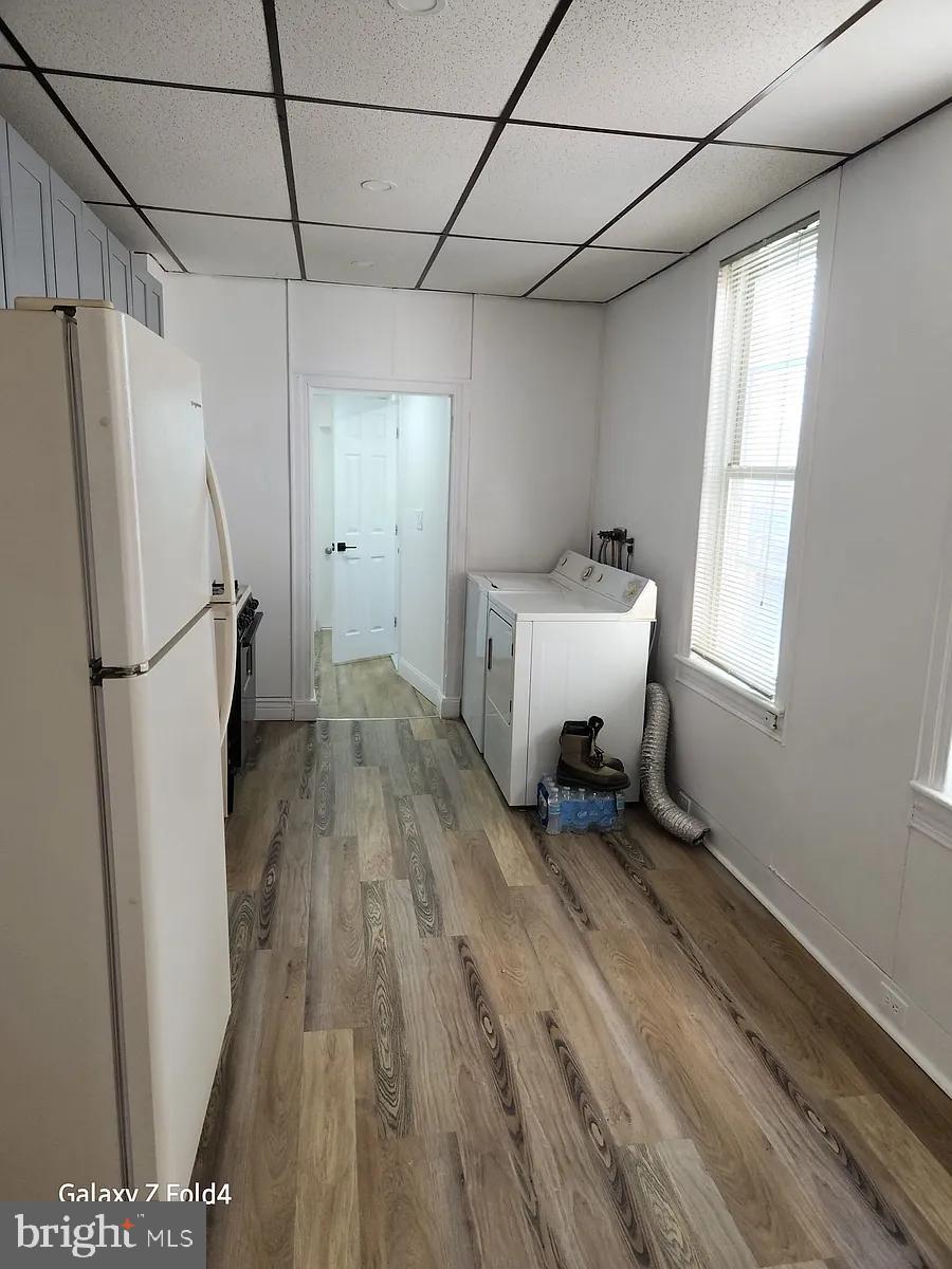 932 W COLLEGE AVENUE