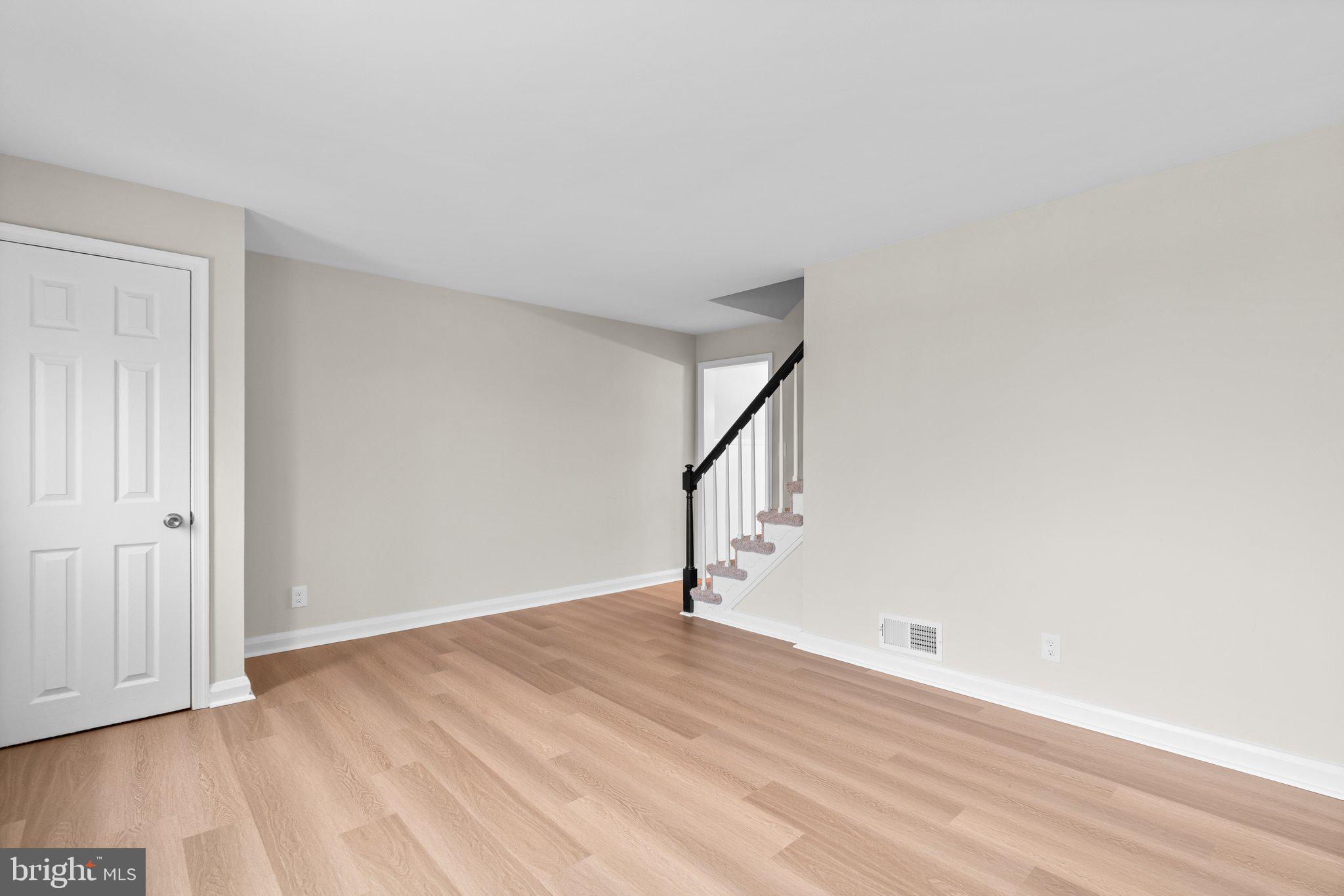 EASTFIELD - Residential