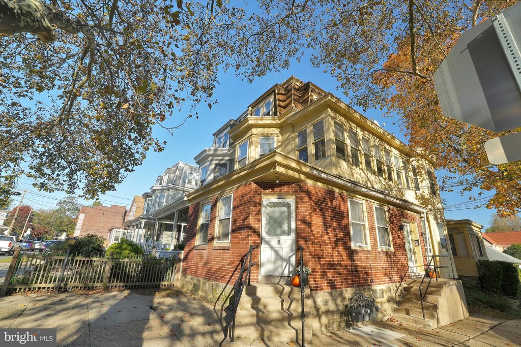 Photo of 121 Central Avenue, CHELTENHAM, PA 19012 (MLS # PAMC2153912)