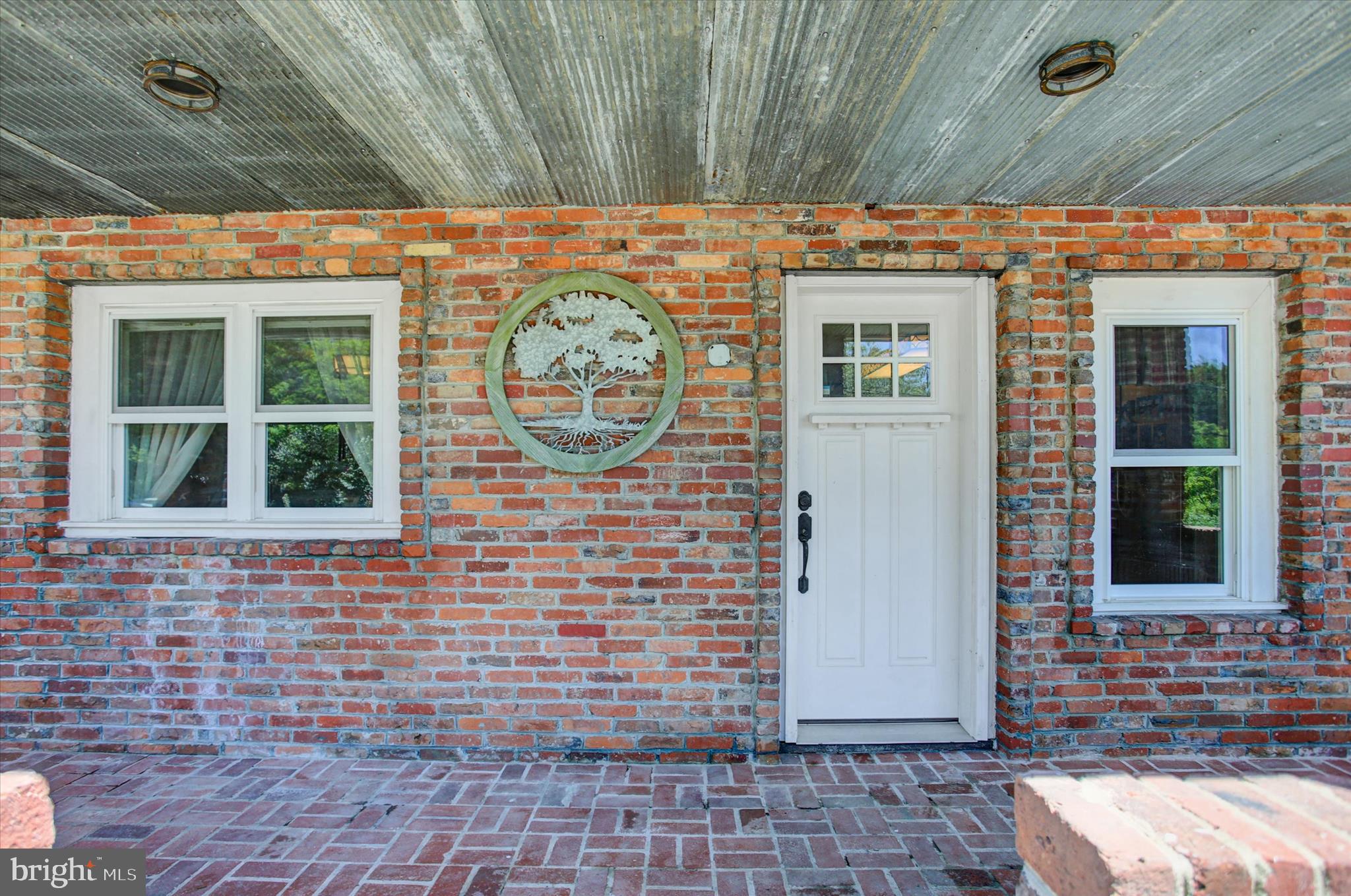 1360 LINCOLN WAY WEST