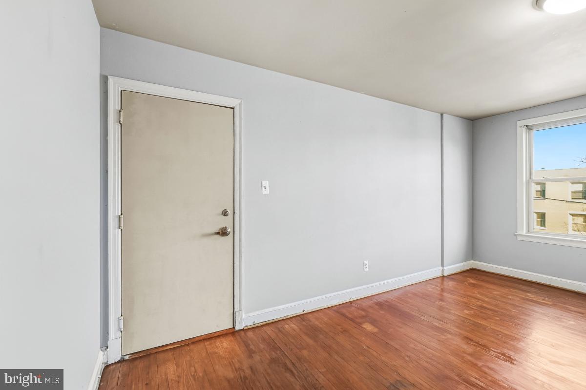 4408 1ST PLACE NE 21