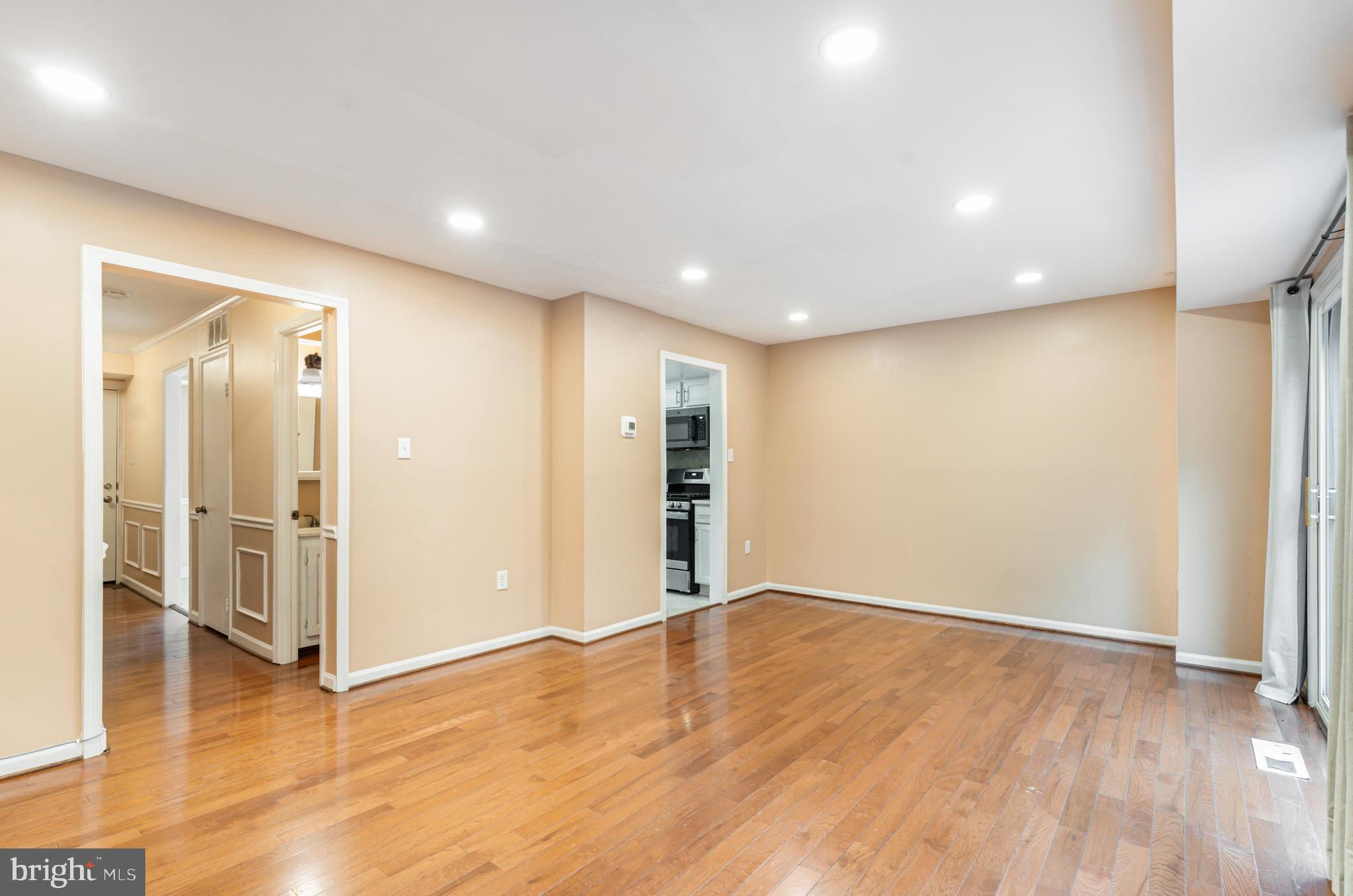 7432 LARNE LANE