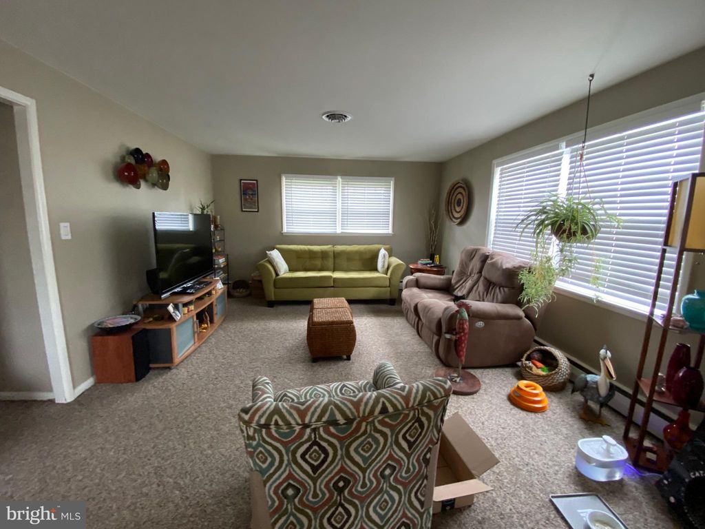 Photo of 902 OAK ST, AKRON, PA 17501 (MLS # PALA2033114)