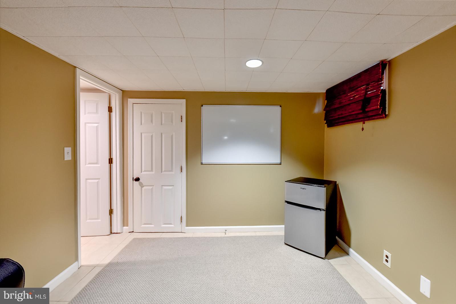 HAMILTON HILLS - Residential