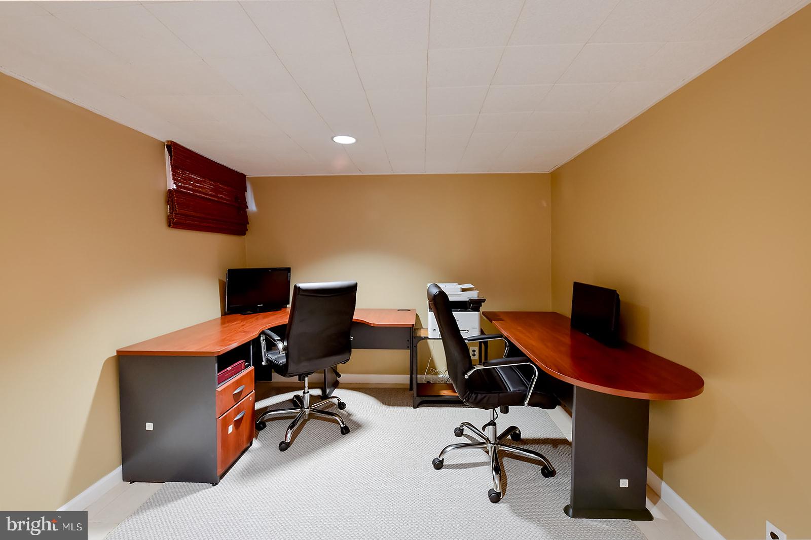 HAMILTON HILLS - Residential