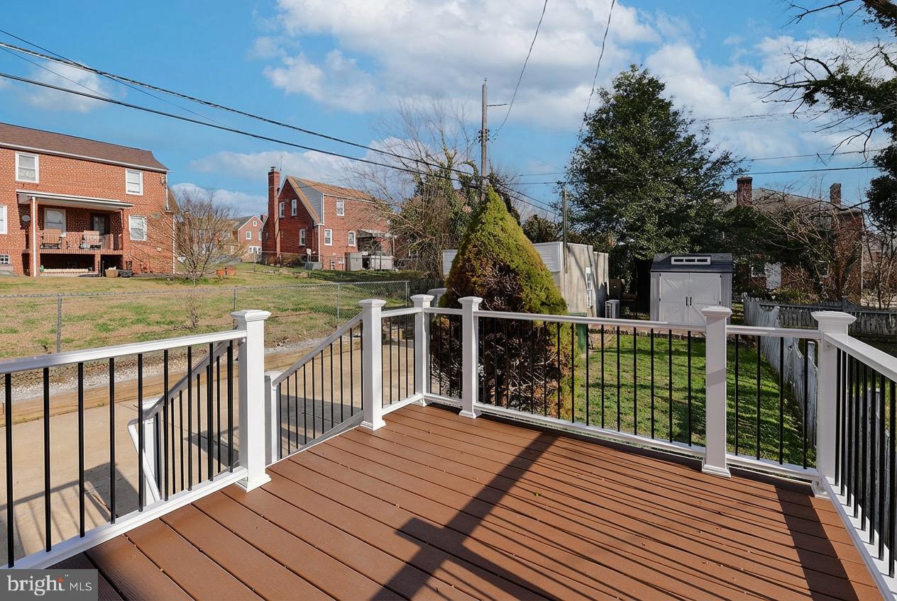 HAMILTON HILLS - Residential