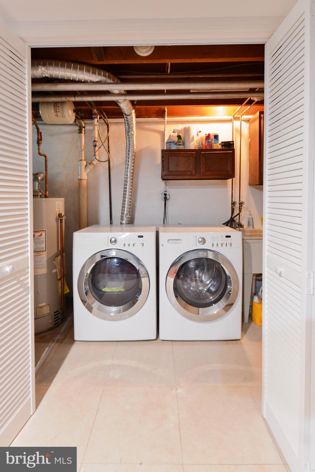 HAMILTON HILLS - Residential