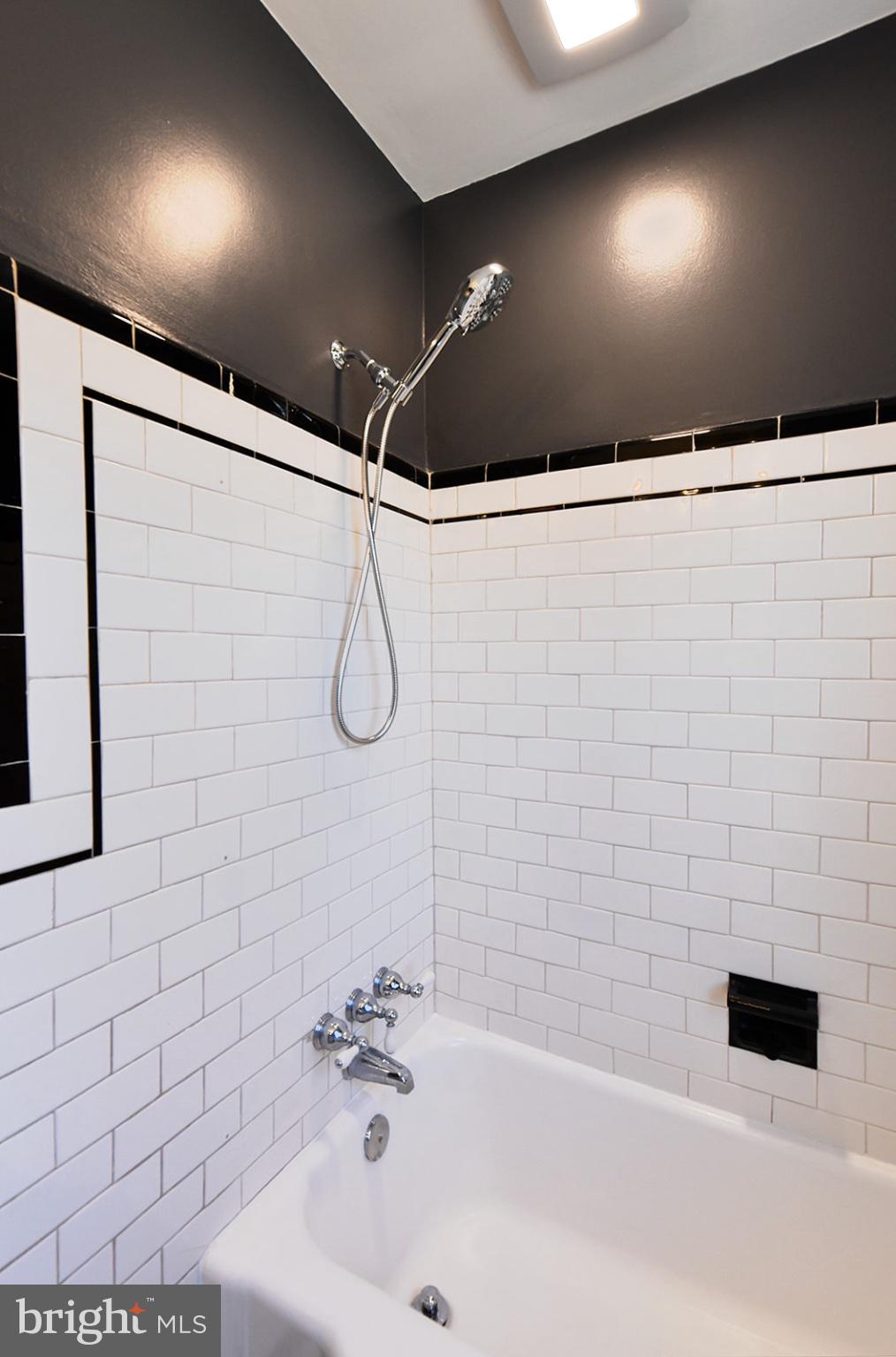 HAMILTON HILLS - Residential