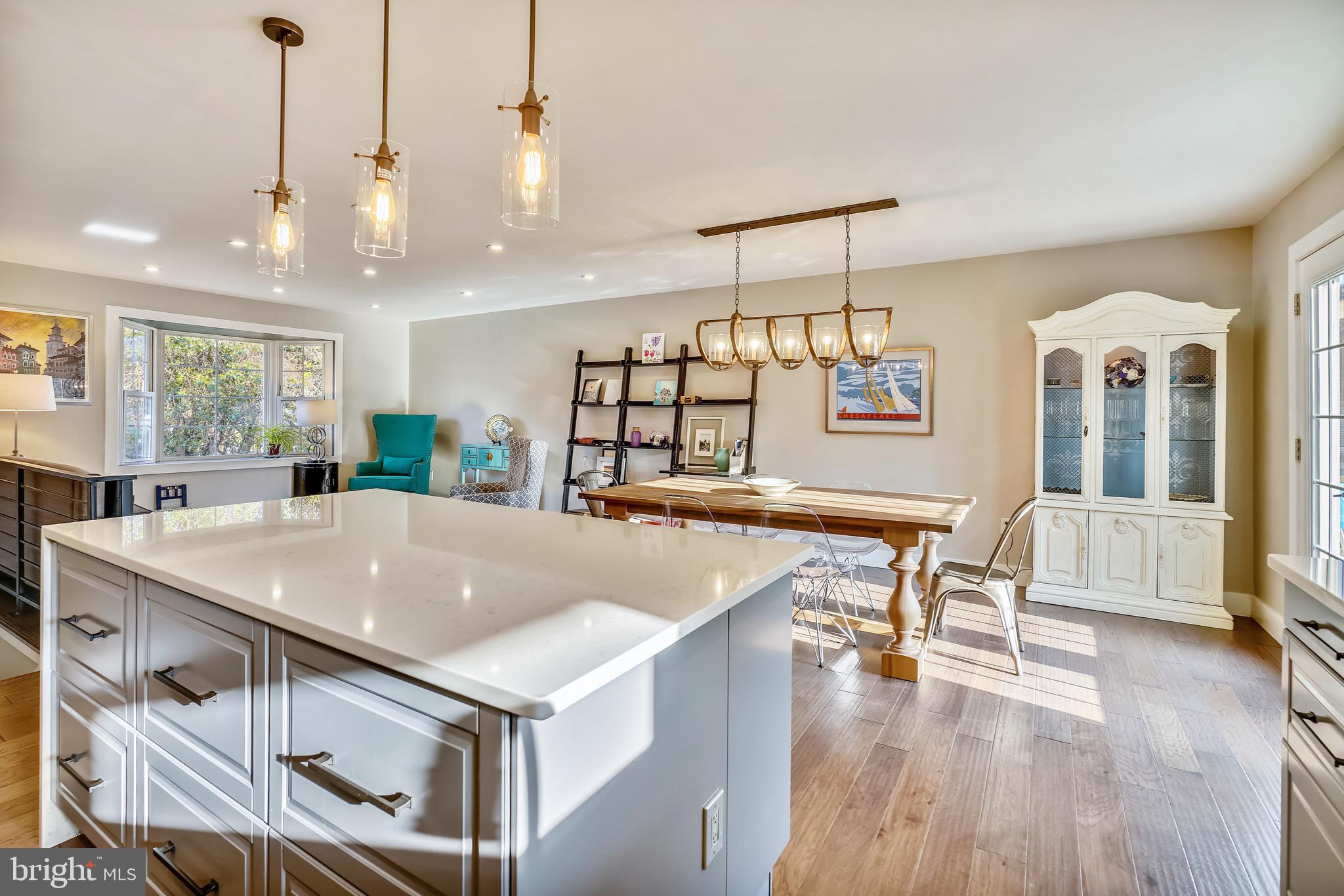 HILLSMERE SHORES - Residential