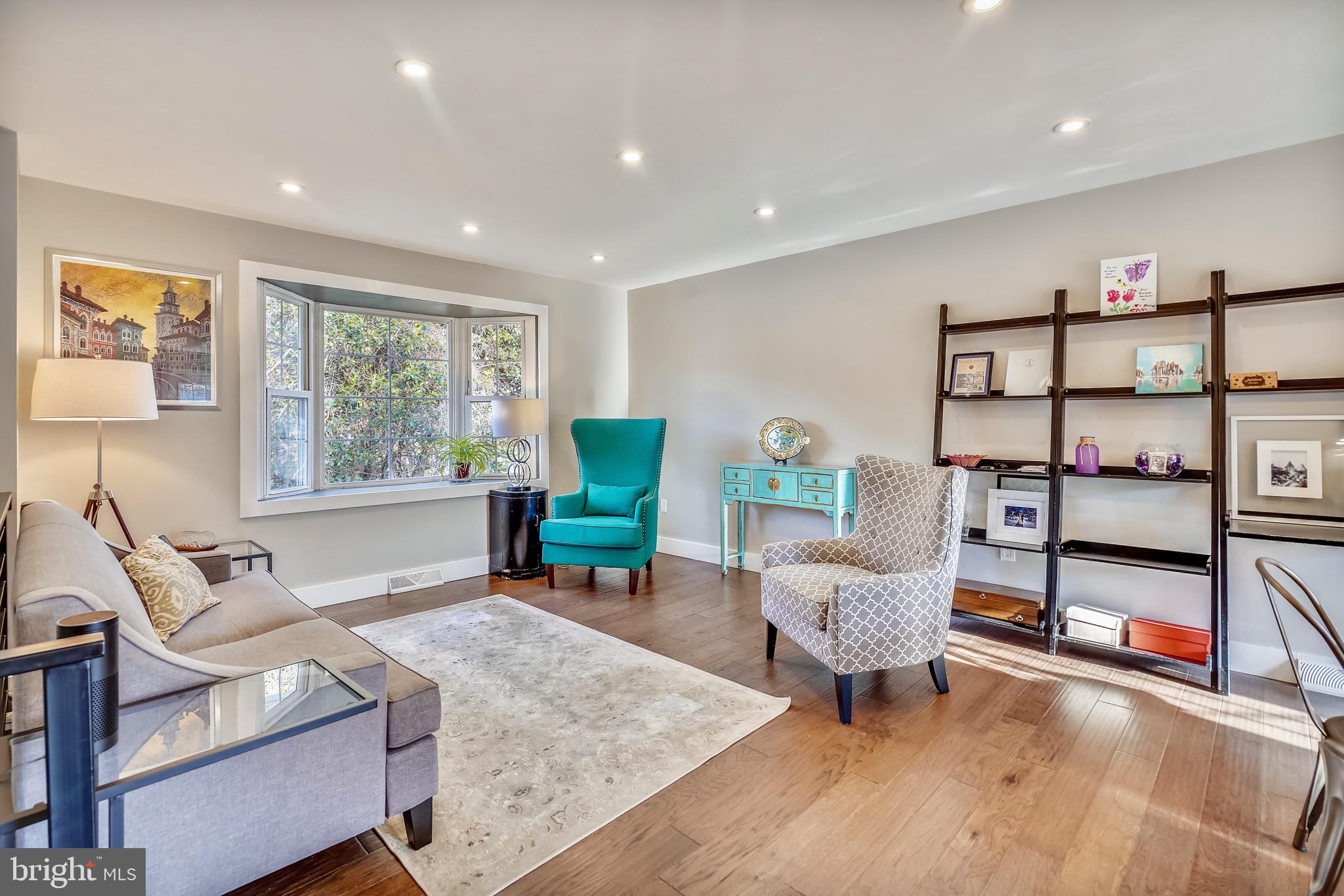 HILLSMERE SHORES - Residential