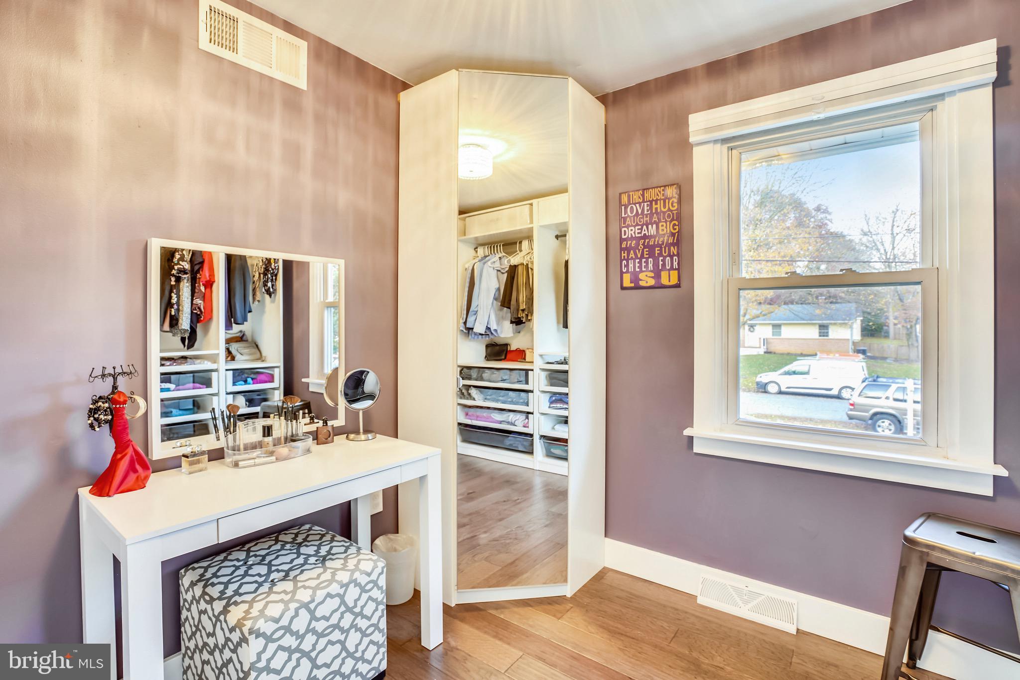 HILLSMERE SHORES - Residential