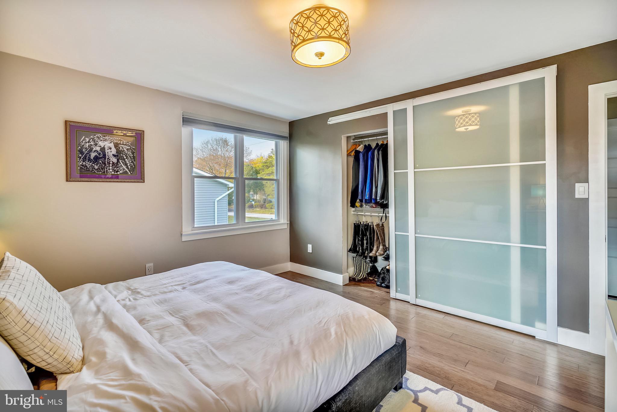 HILLSMERE SHORES - Residential