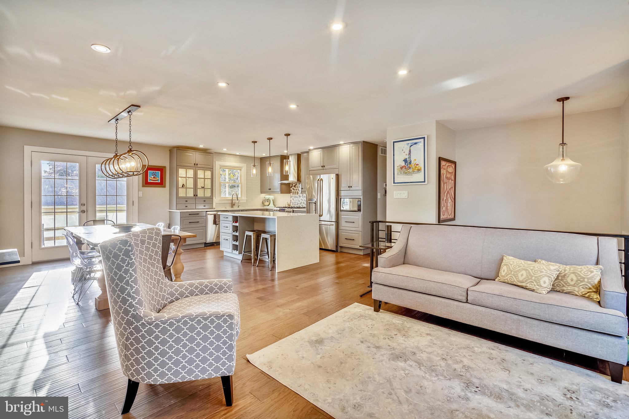 HILLSMERE SHORES - Residential