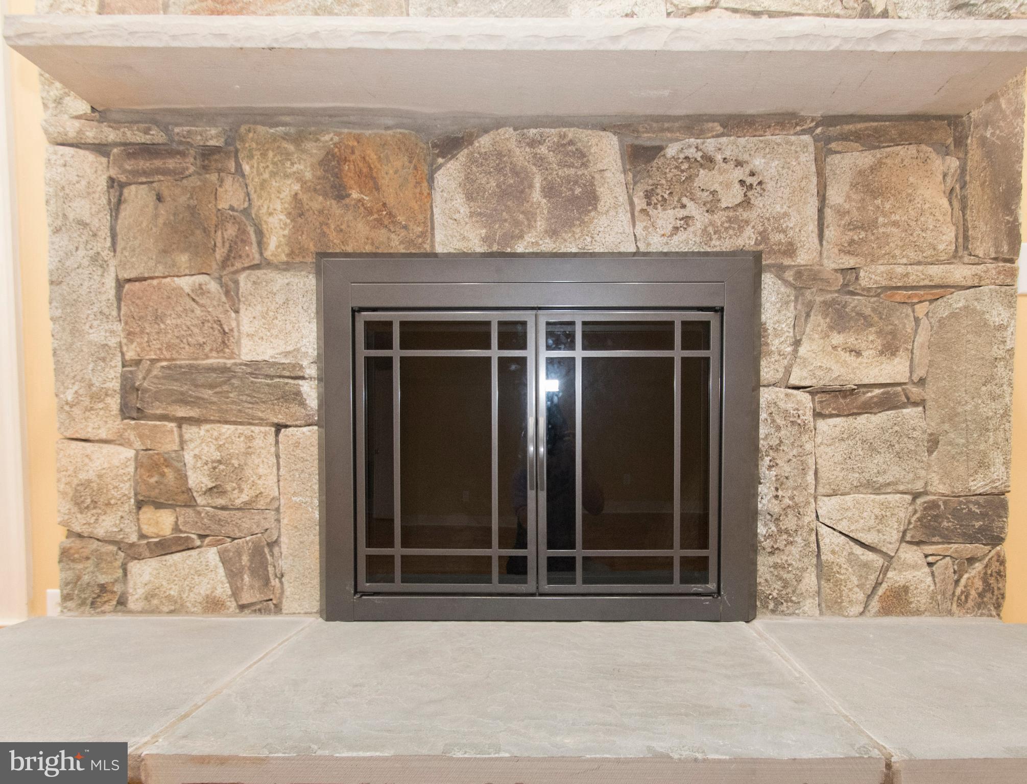 PINEY GLEN VILLAGE - Residential Lease