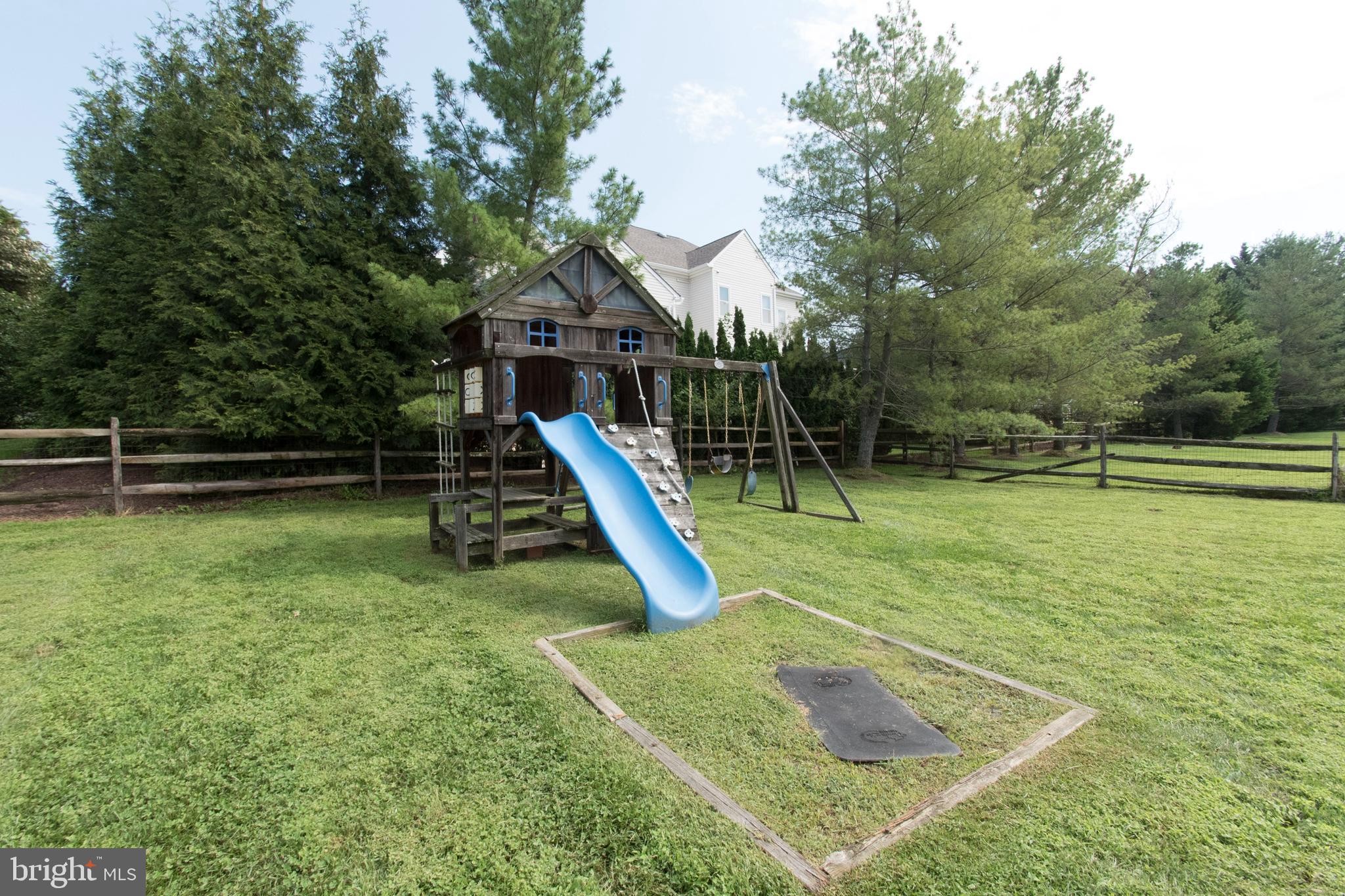 PINEY GLEN VILLAGE - Residential Lease