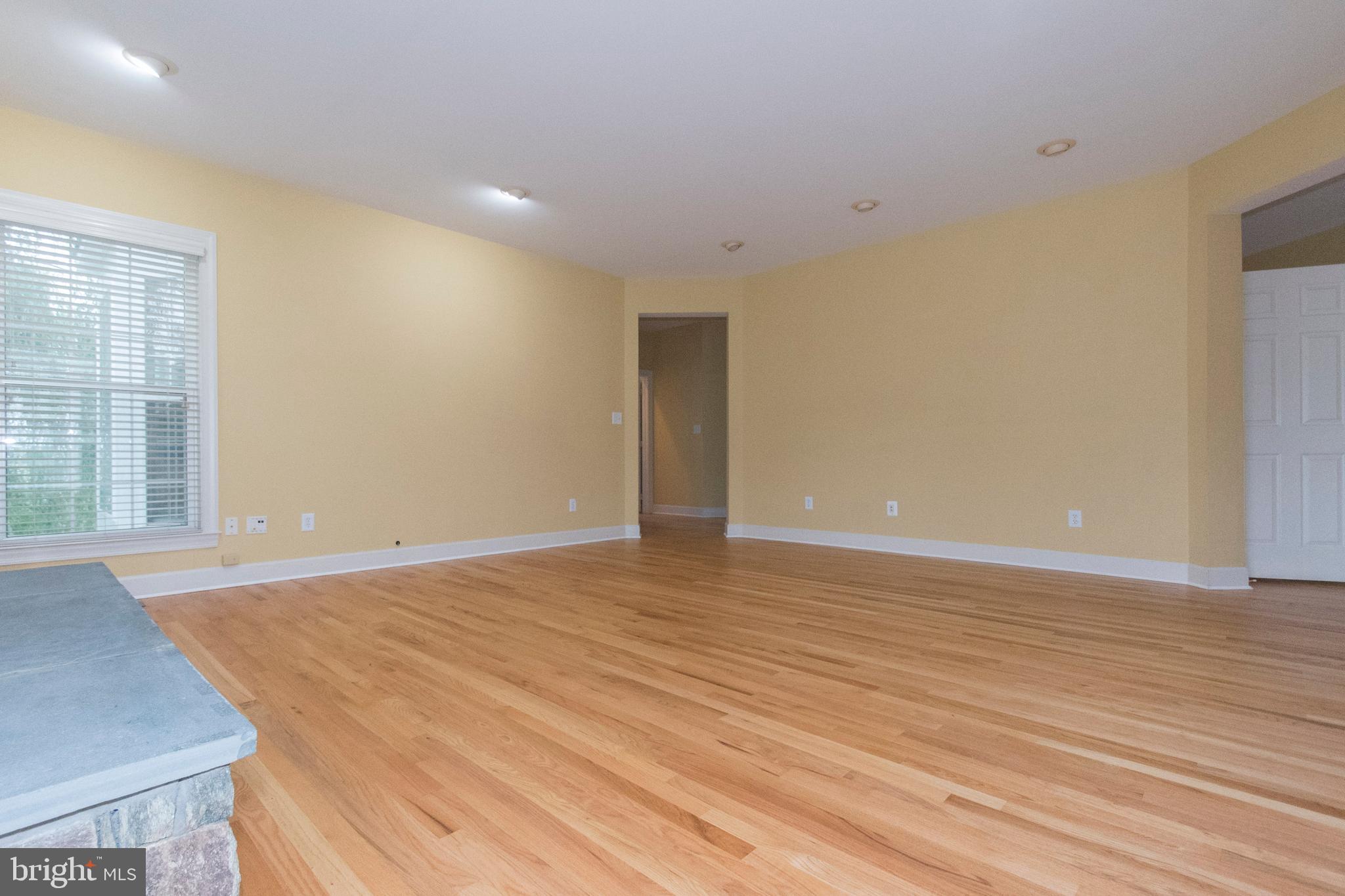 PINEY GLEN VILLAGE - Residential Lease