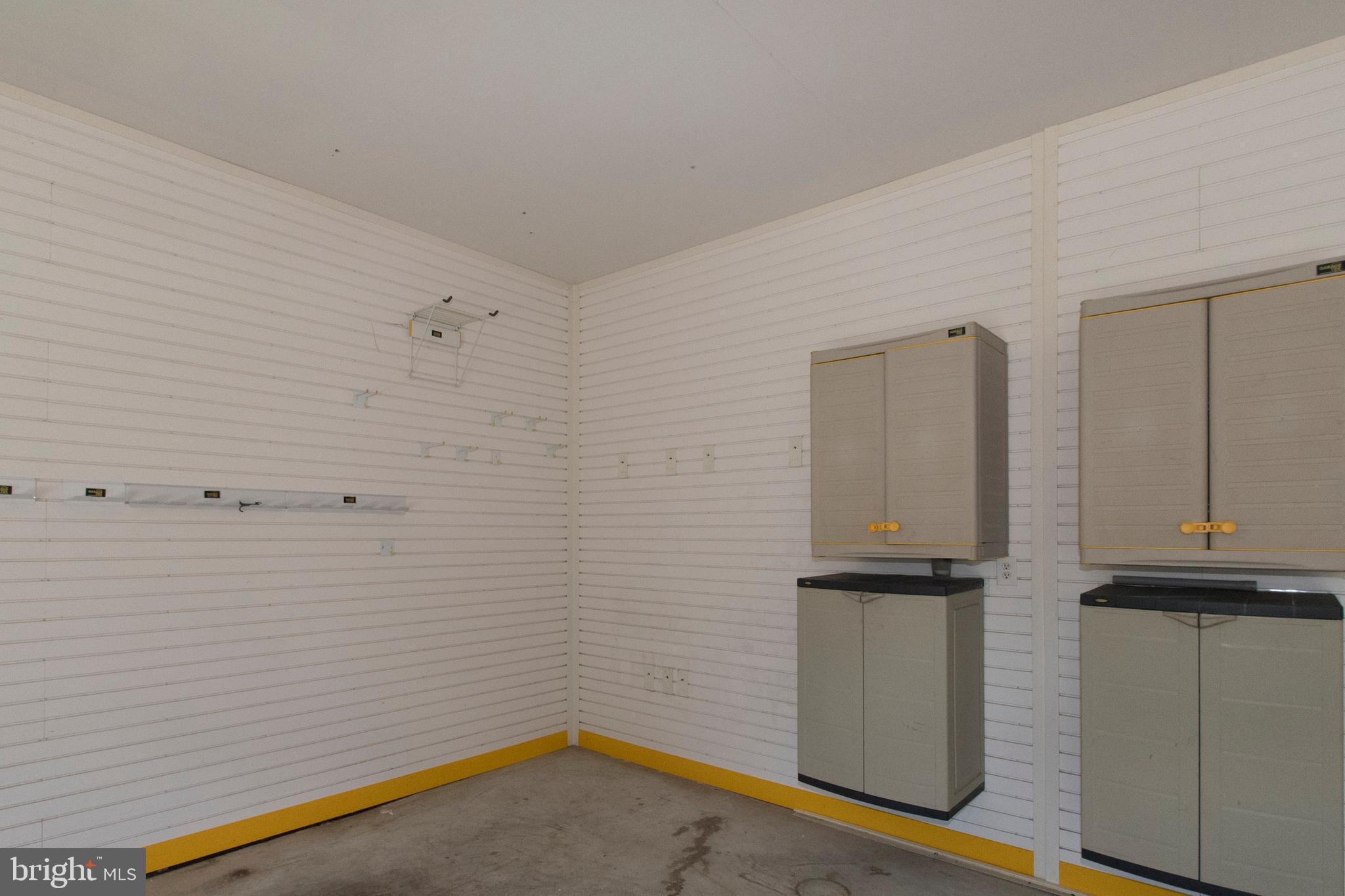 PINEY GLEN VILLAGE - Residential Lease