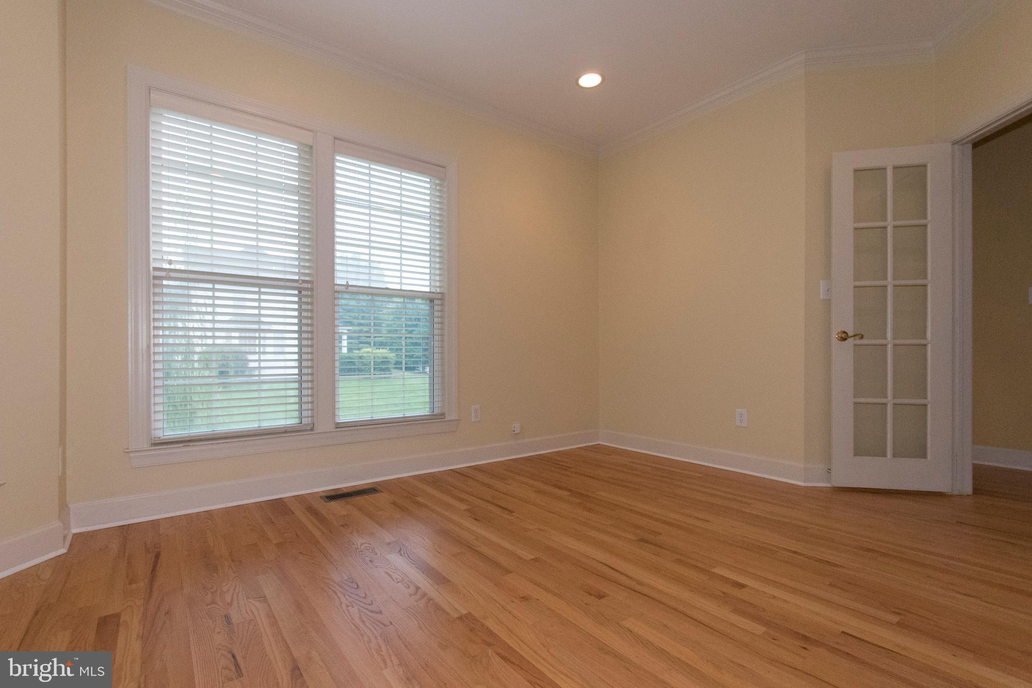 PINEY GLEN VILLAGE - Residential Lease