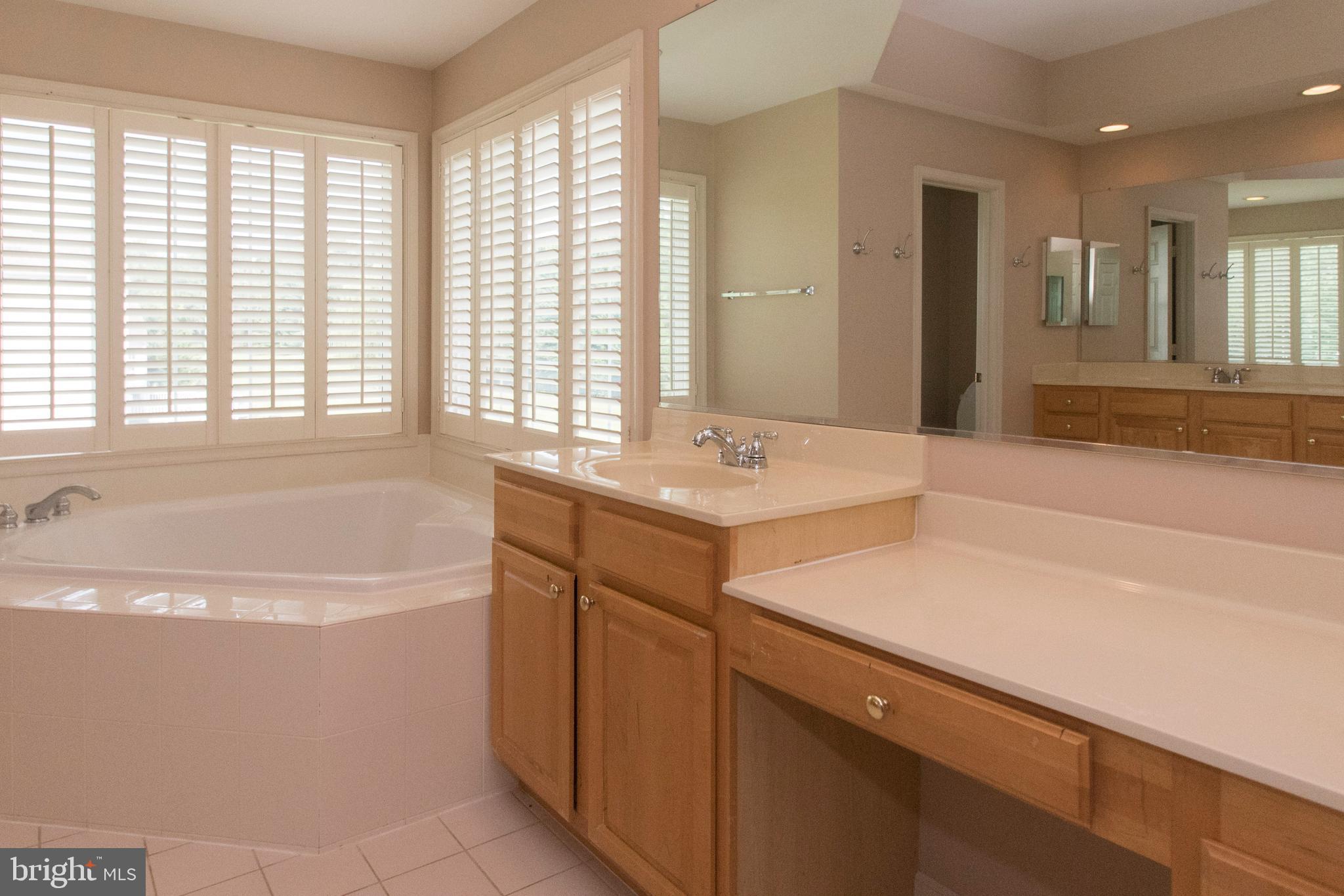 PINEY GLEN VILLAGE - Residential Lease