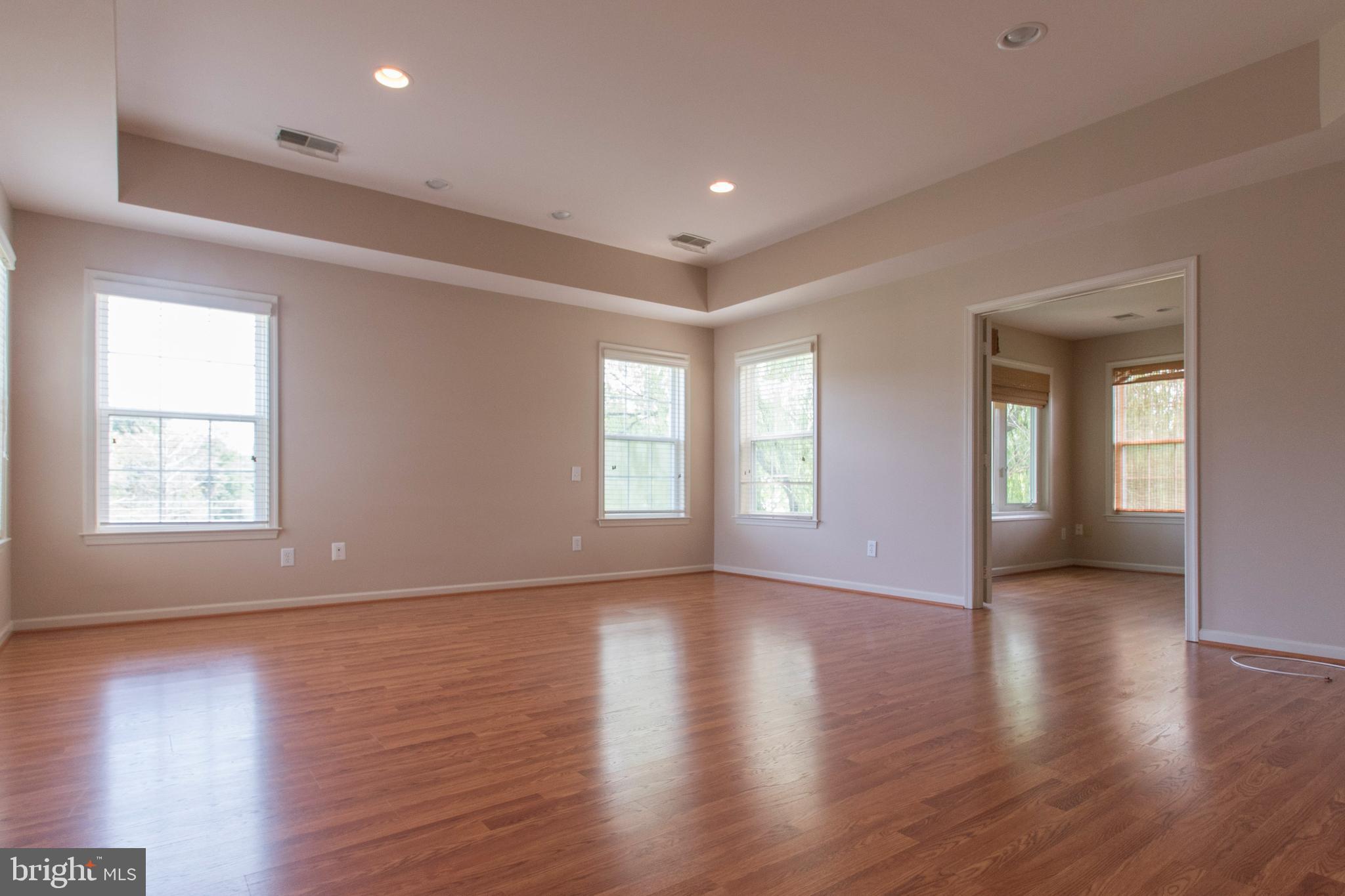 PINEY GLEN VILLAGE - Residential Lease