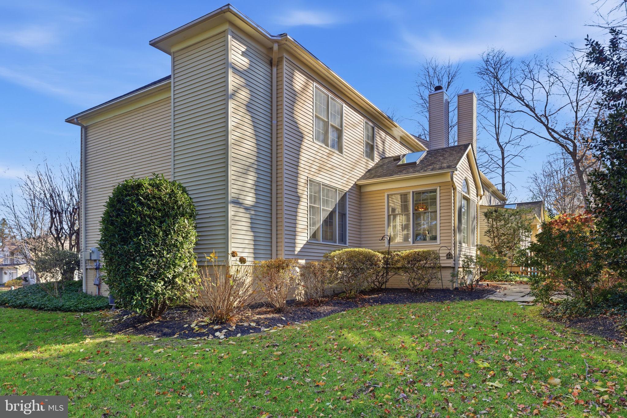 JOHN TRAMMELL COMMONS - Residential