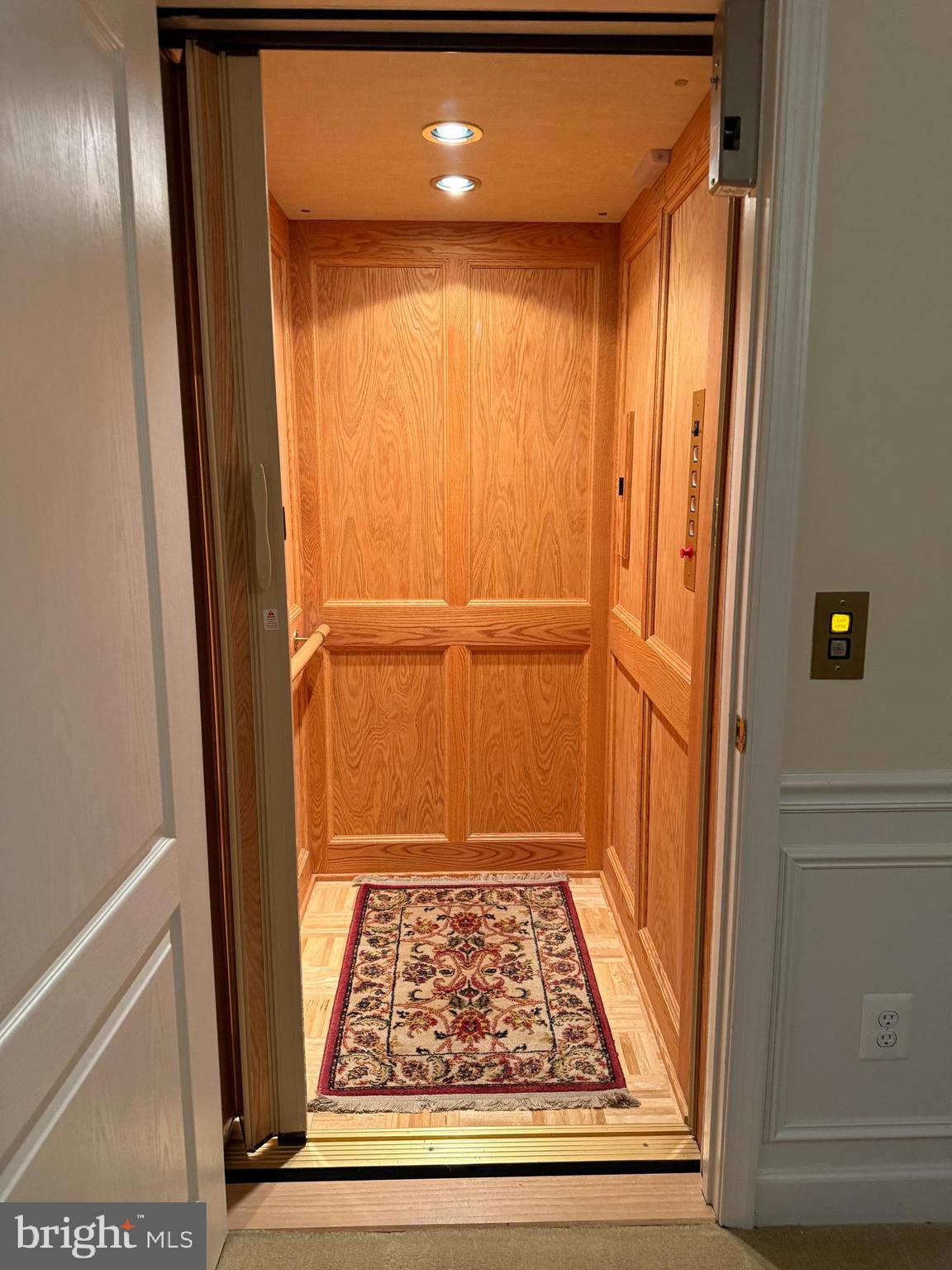 JOHN TRAMMELL COMMONS - Residential