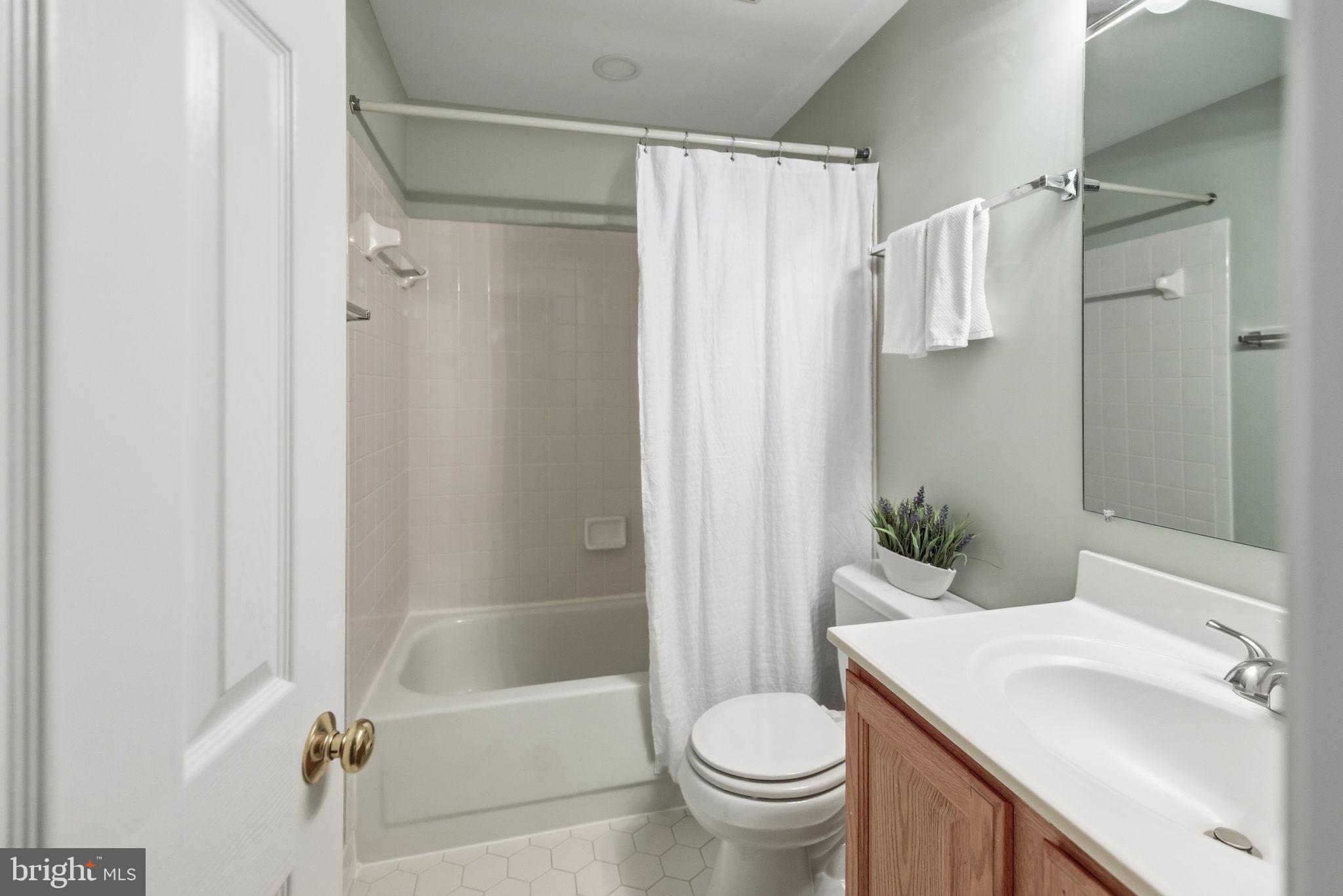 JOHN TRAMMELL COMMONS - Residential