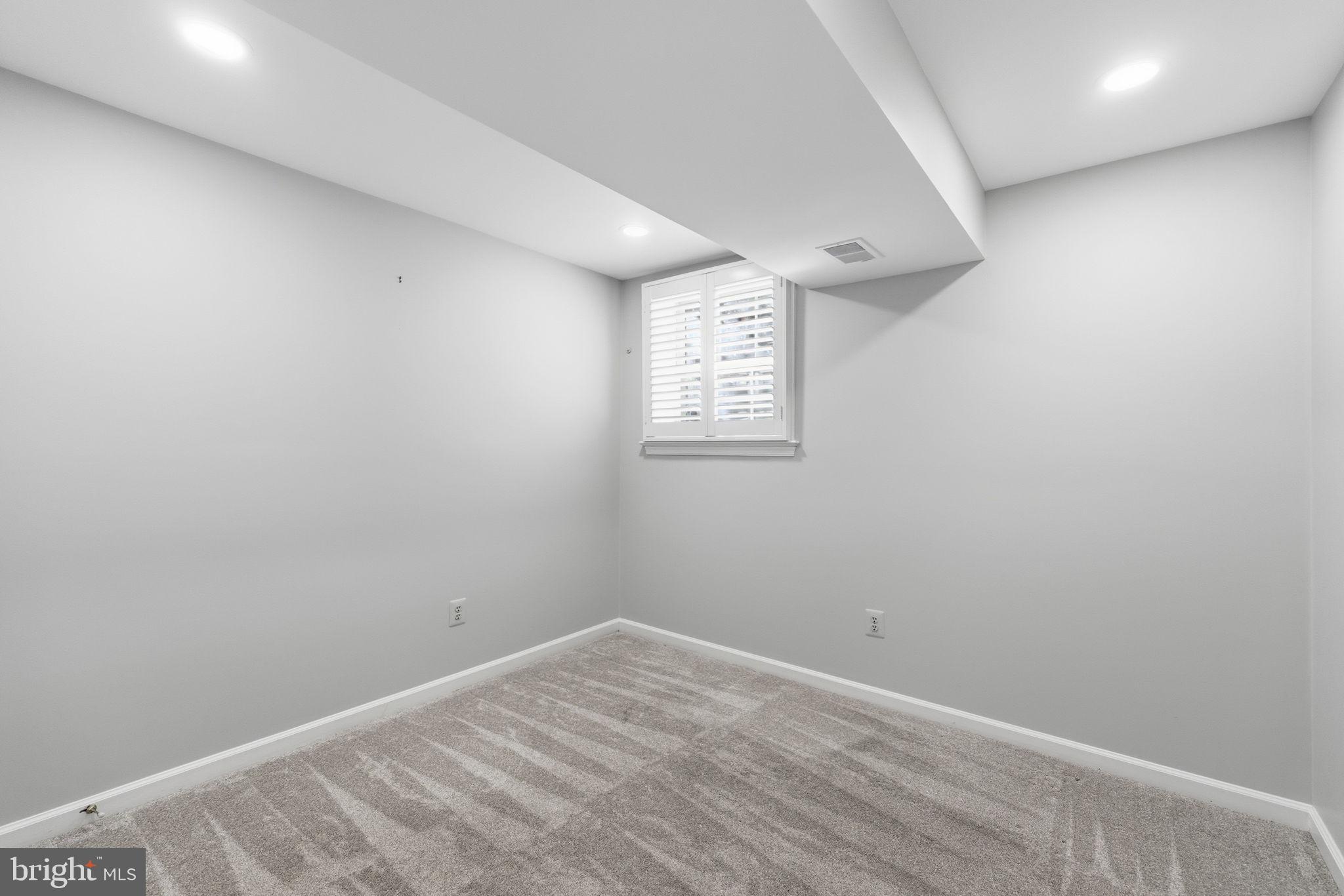 JOHN TRAMMELL COMMONS - Residential