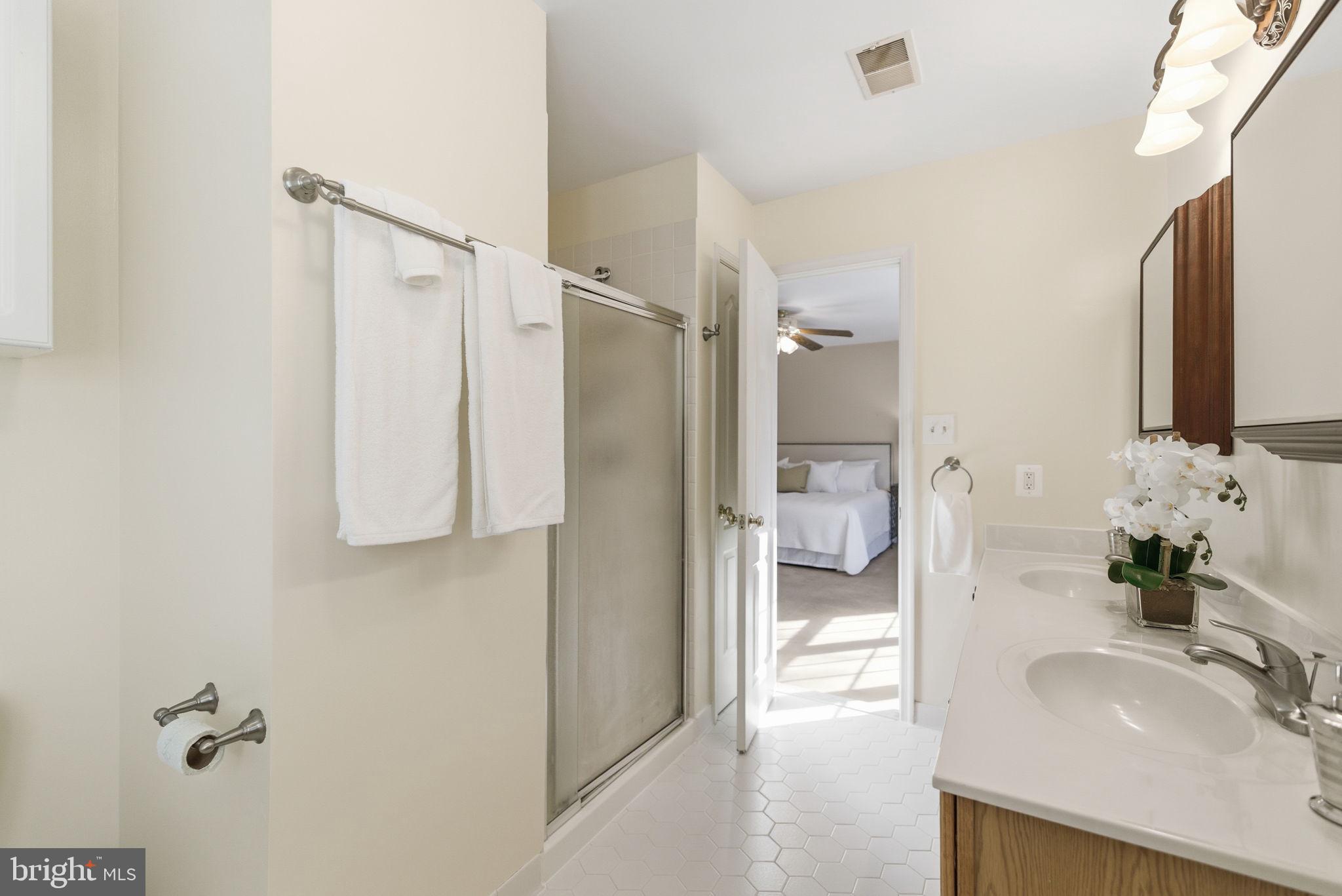 JOHN TRAMMELL COMMONS - Residential