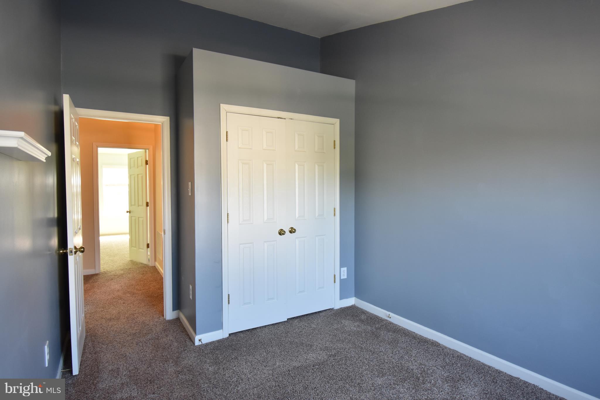 COUNTRY WALK - Residential