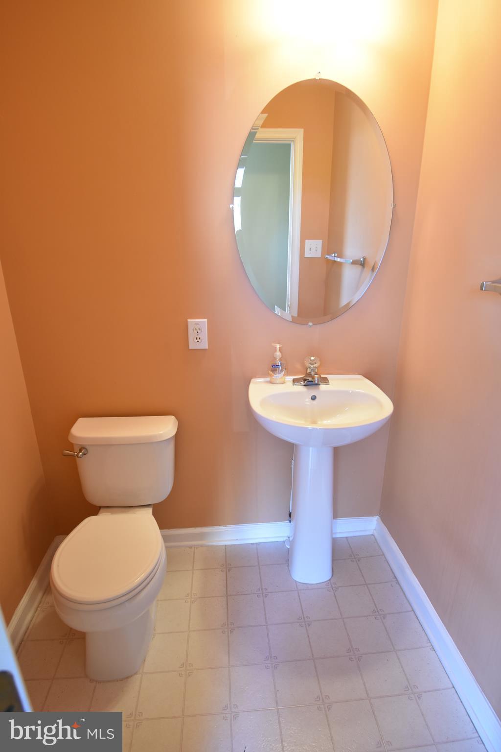 COUNTRY WALK - Residential