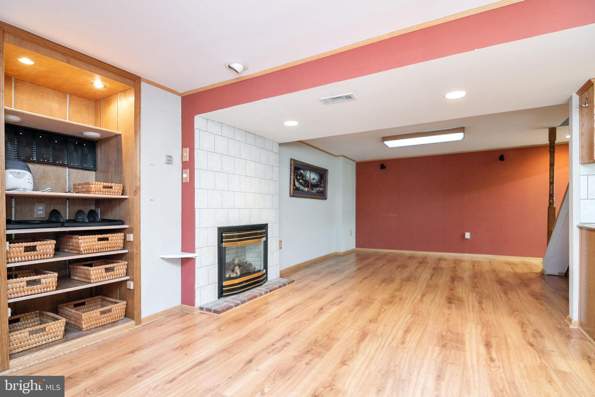 CREST MANOR ESTATES - Residential