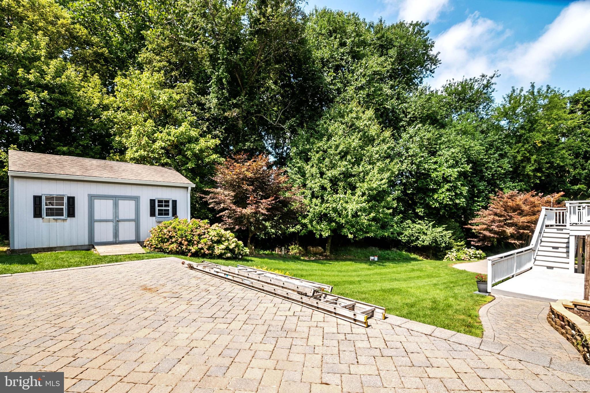 CREST MANOR ESTATES - Residential