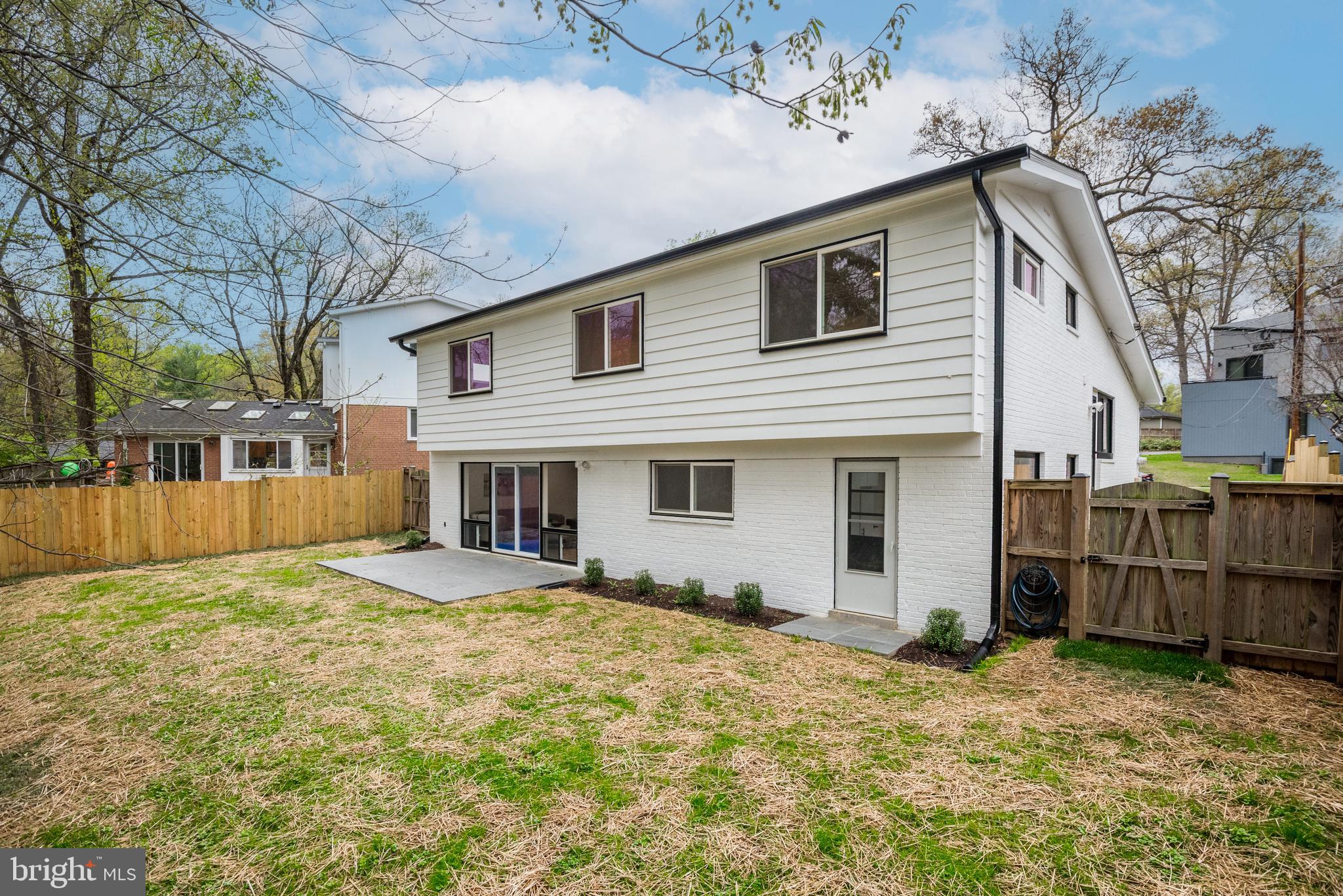 COUNTRY CLUB FOREST - Residential