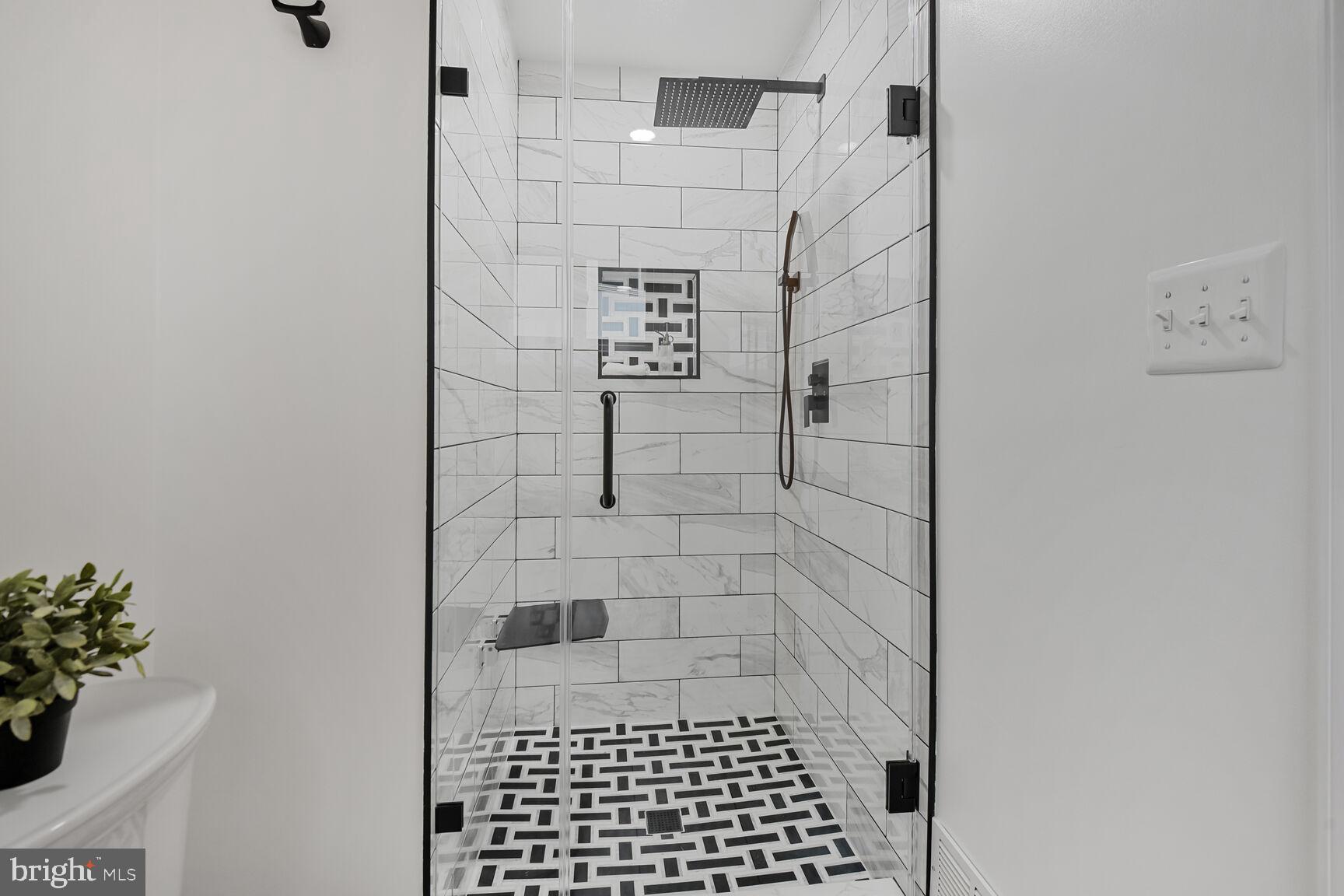 COUNTRY CLUB FOREST - Residential