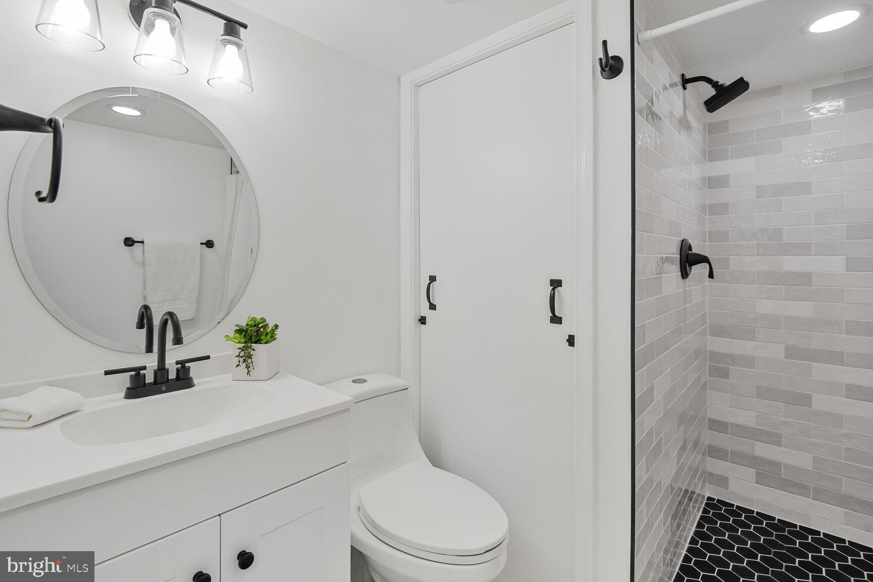 COUNTRY CLUB FOREST - Residential