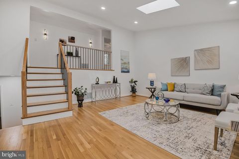 Photo of 6212 Stardust Lane, BETHESDA, MD 20817 (MLS # MDMC2173900)