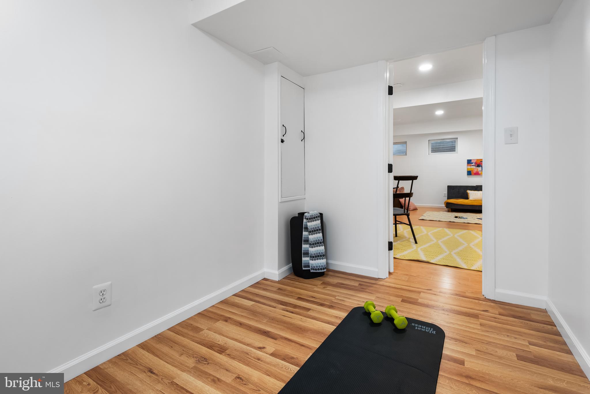 COUNTRY CLUB FOREST - Residential